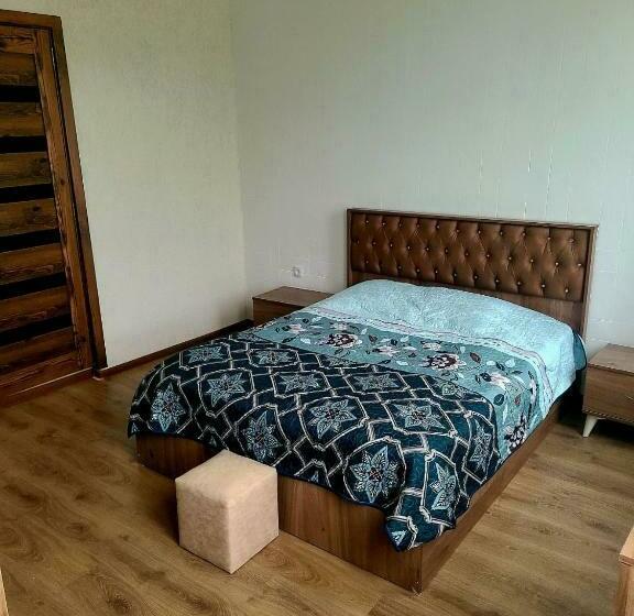 اتاق استاندارد, Old House Korolistavi