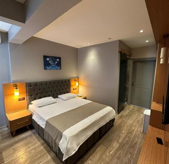 Номер Стандарт с Балконом, Ada Life Suit