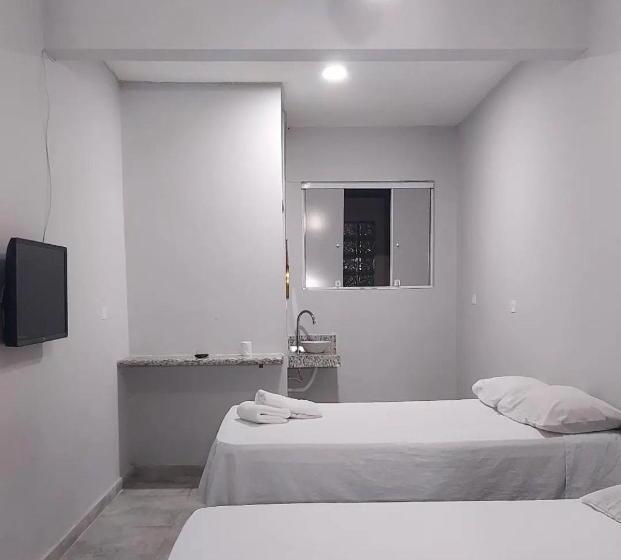 デラックススイート, Pousada Amarela