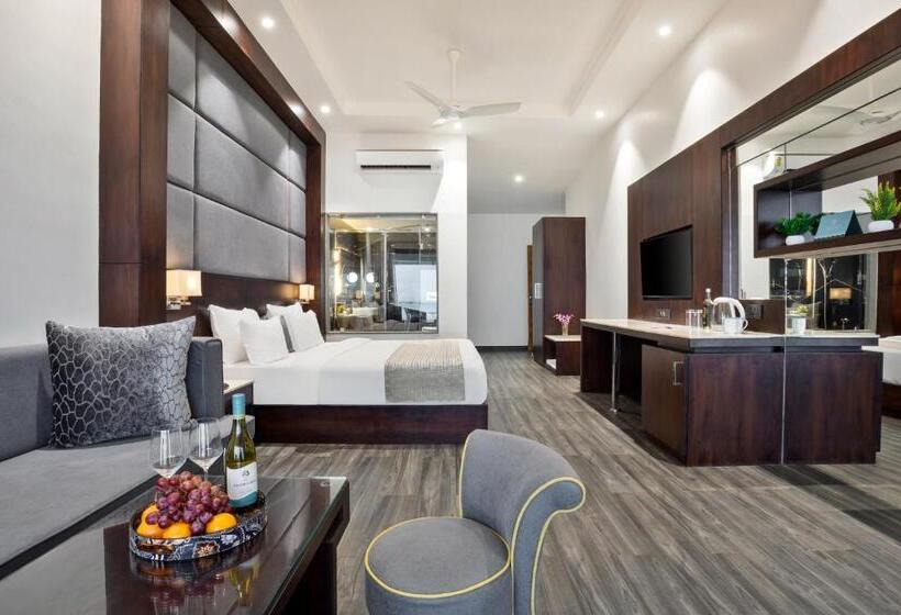 חדר דלוקס עם מרפסת, Tan N Sand