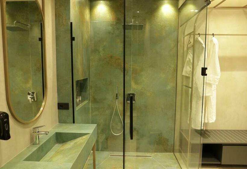 חדר דלוקס לשלושה, Comfort Suites