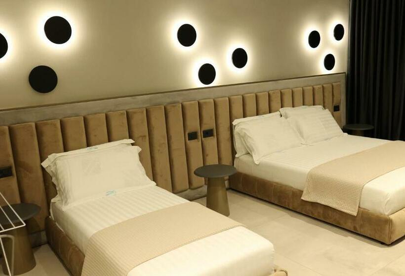 חדר דלוקס לשלושה, Comfort Suites