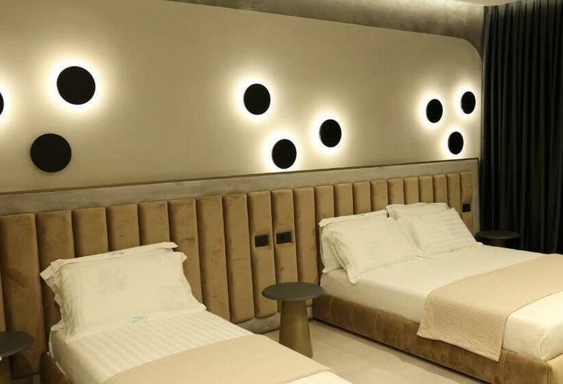 חדר דלוקס לשלושה, Comfort Suites