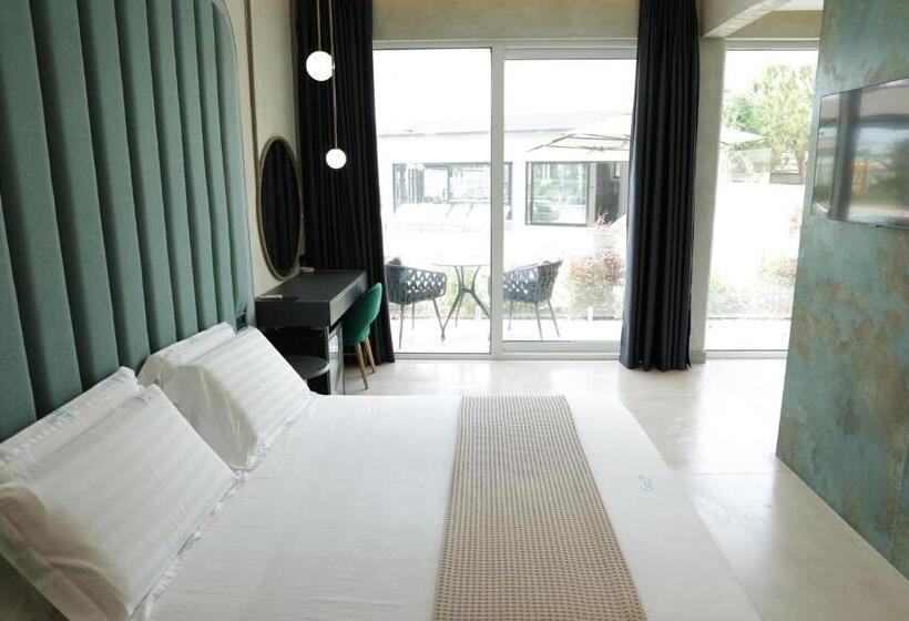 חדר דלוקס נוף לים, Comfort Suites