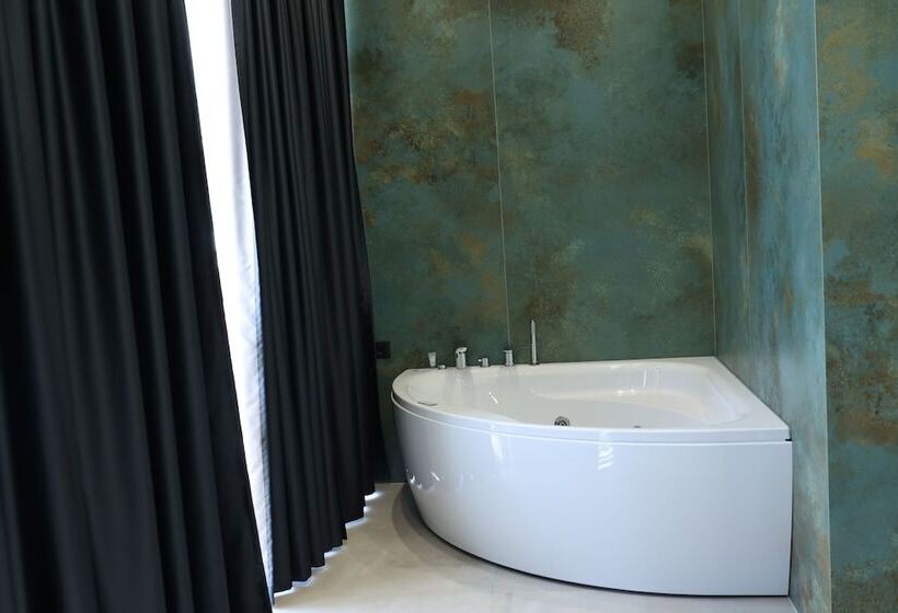 חדר דלוקס נוף לים, Comfort Suites