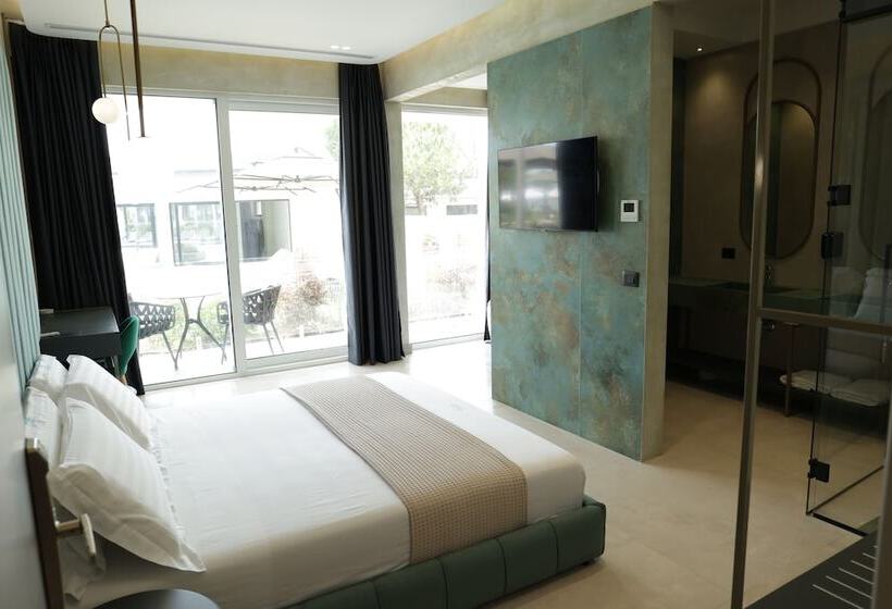 חדר דלוקס נוף לים, Comfort Suites