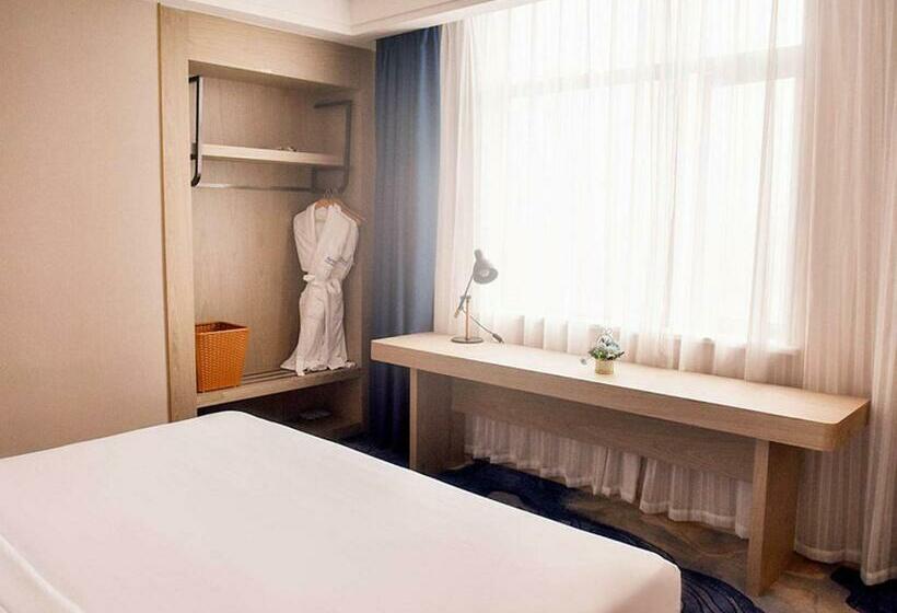 Люкс Премиум, Kyriad Marvelous Hotel Hengyang Changning