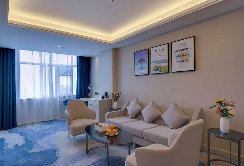 Люкс Премиум, Kyriad Marvelous Hotel Hengyang Changning
