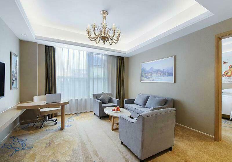 Президентский Люкс, Vienna International Hotel Jurong Huayang