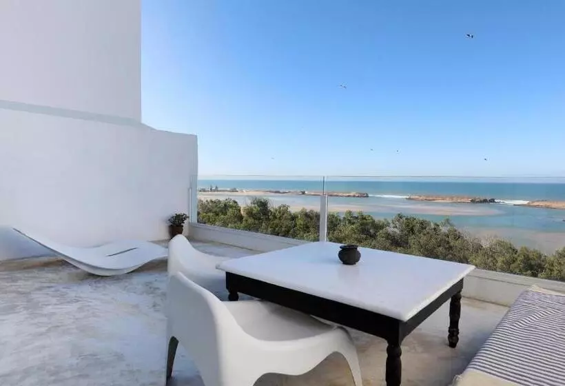 Deluxe Suite Sea View, El Manzar