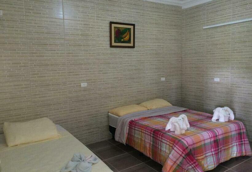 スタンダードトリプルルーム, Chalés De Peroba