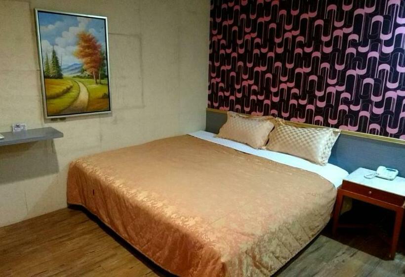 اتاق استاندارد, Bin Cheng