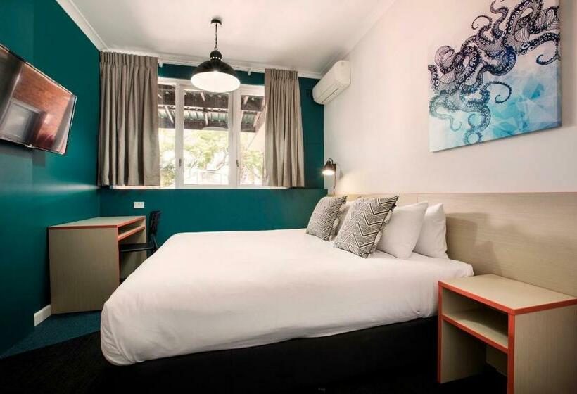 اتاق استاندارد با سرویس بهداشتی مشترک, Greenacre