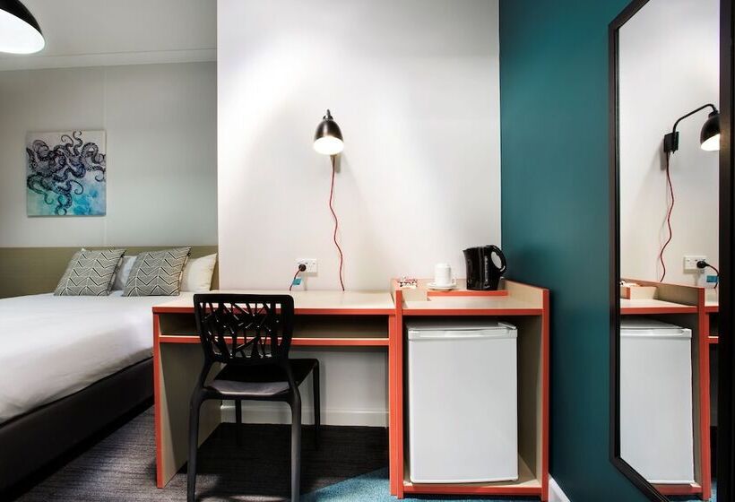 اتاق استاندارد با سرویس بهداشتی مشترک, Greenacre