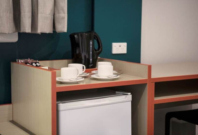 استودیو خانوادگی, Greenacre