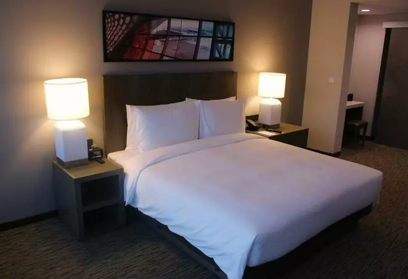 キングサイズベッドのスイートルーム, Hyatt House Shenzhen Airport