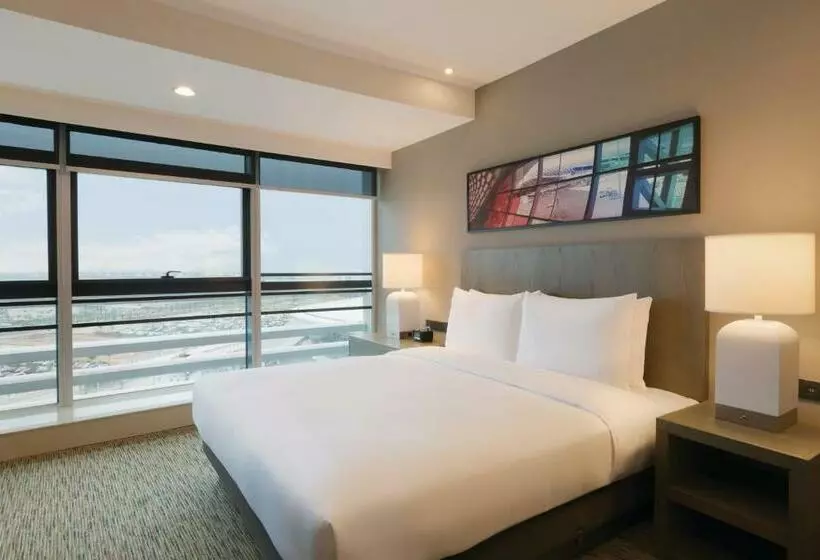キングサイズベッドのスイートルーム, Hyatt House Shenzhen Airport