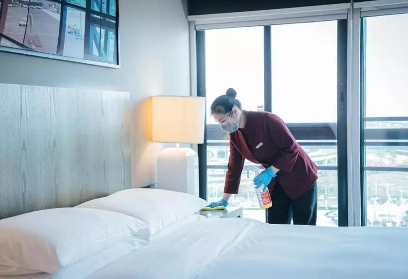 キングサイズベッドのスタンダードルーム, Hyatt House Shenzhen Airport