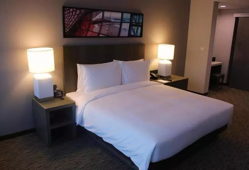 キングサイドベッドのスタンダードワンルーム, Hyatt House Shenzhen Airport