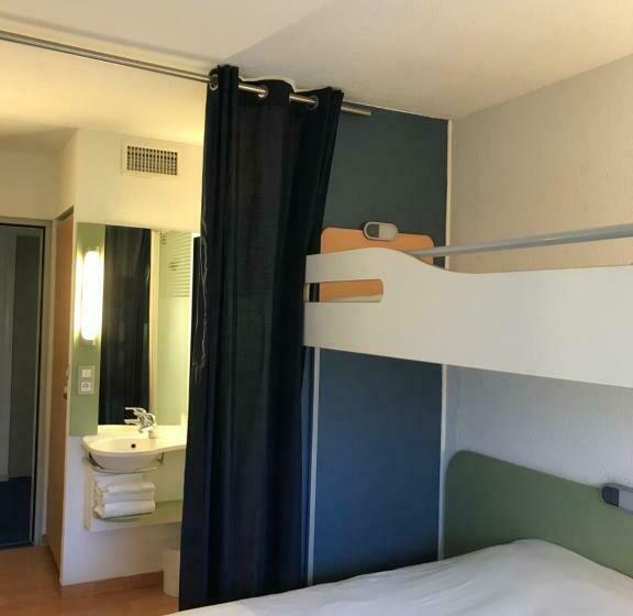 Номер Стандарт с Койками, Ibis Budget Saint Cyr Sur Mer La Ciotat