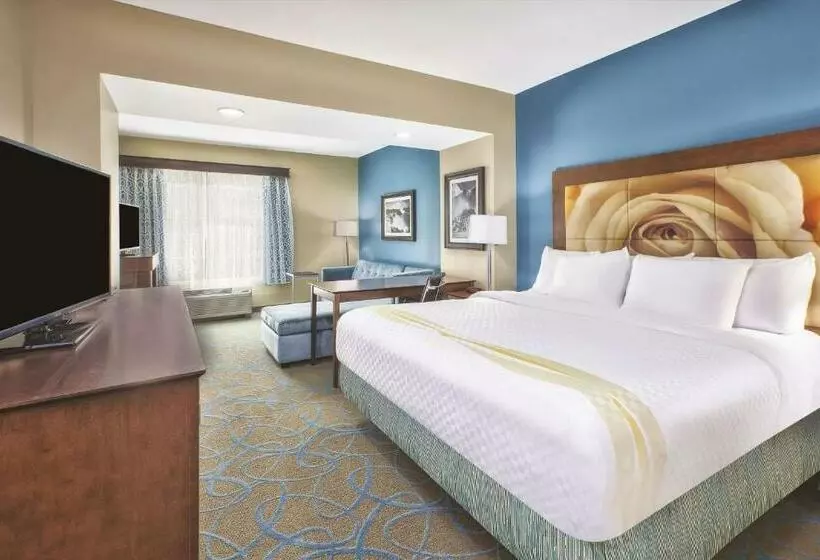 اتاق استاندارد با تخت بزرگ, La Quinta By Wyndham Niagara Falls