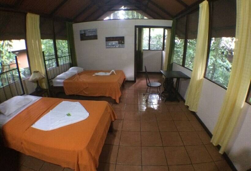 キャビン, Rana Roja Lodge