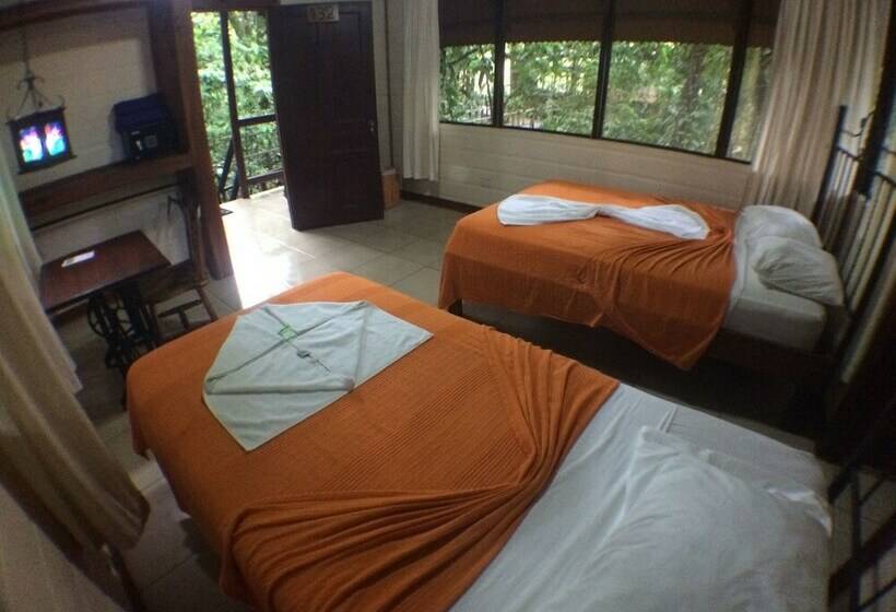 キャビン, Rana Roja Lodge