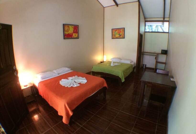 ガーデンビュークラシックルーム, Rana Roja Lodge