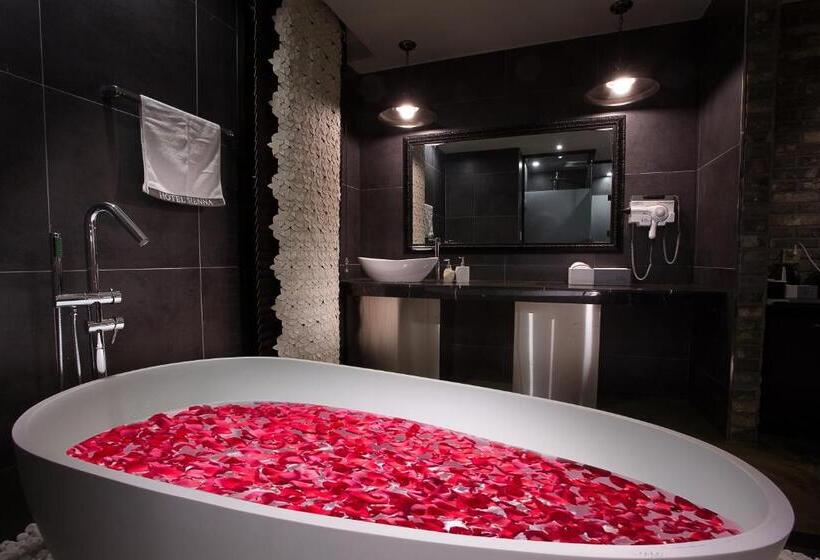 סוויטת פרמיום, Sienna