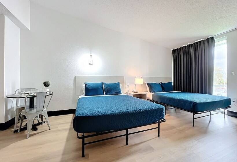 غرفه قياسيه سريرين مزدوجين, Stayable Kissimmee East