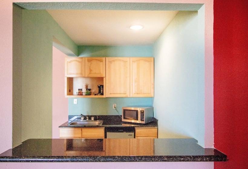 جناح, Stayable Kissimmee East