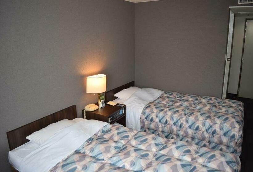 标准间, Yamanouchi