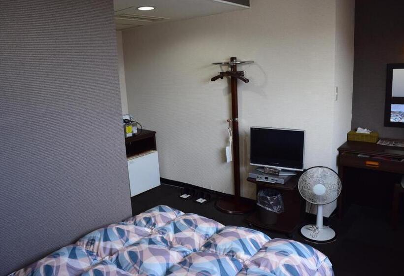 带双人床的基本房间, Yamanouchi