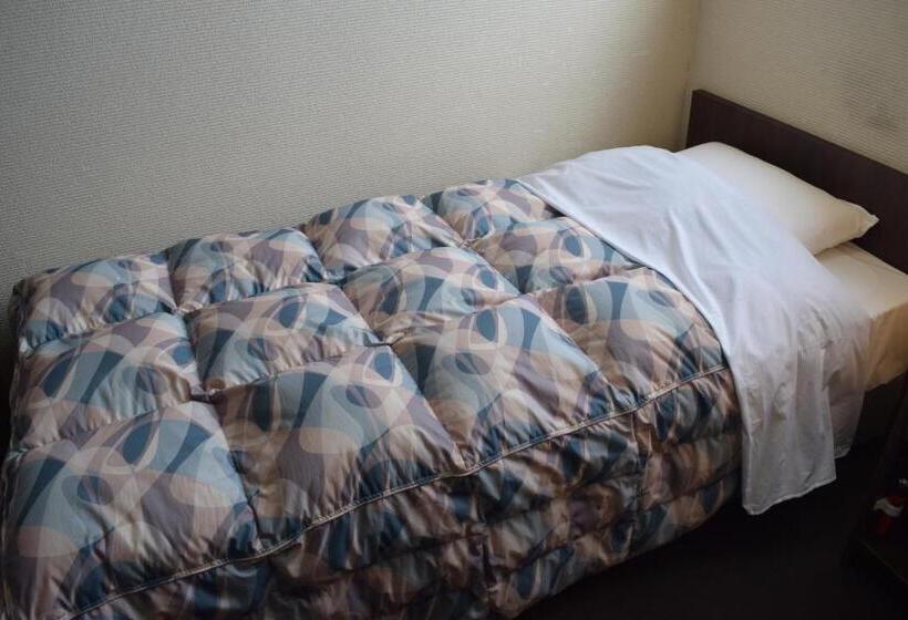 标准单人间, Yamanouchi