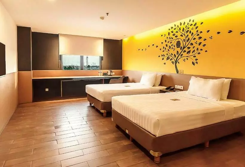 デラックスルーム, Yellow Bee Tangerang