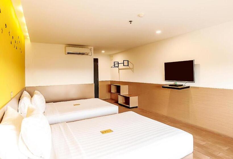 エクゼクティブルーム, Yellow Bee Tangerang