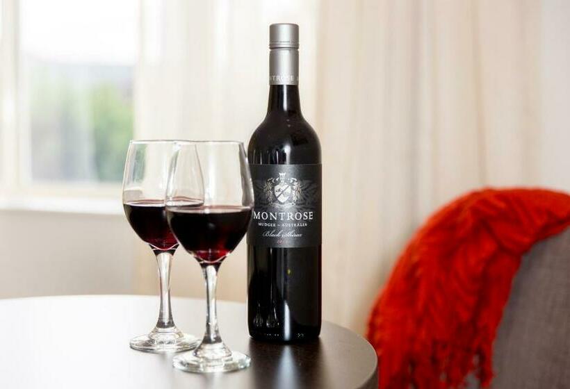 חדר קלאב עם מיטת קינג, Lithgow Workies Club Motel