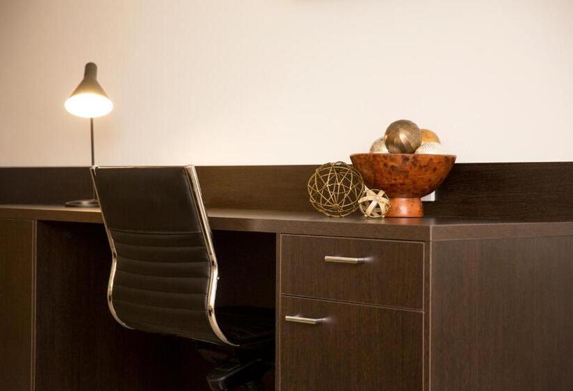 חדר קלאב, Lithgow Workies Club Motel