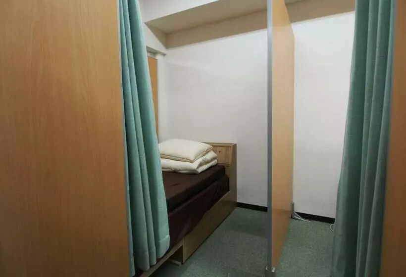 Vuode Makuusalissa, Omotenashi Hostel Miyajima