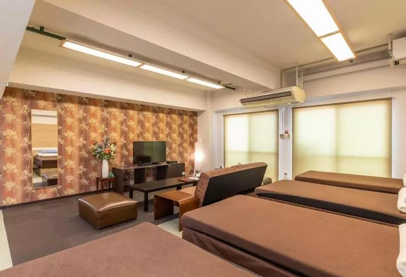 Perhehuone Jaettu Kylpyhuone, Omotenashi Hostel Miyajima