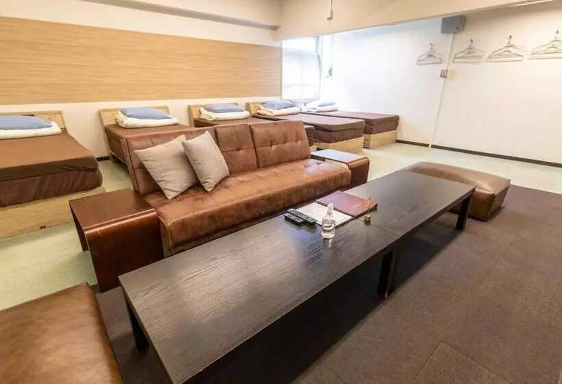 Perhehuone Jaettu Kylpyhuone, Omotenashi Hostel Miyajima