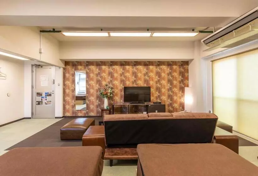 Perhehuone Jaettu Kylpyhuone, Omotenashi Hostel Miyajima