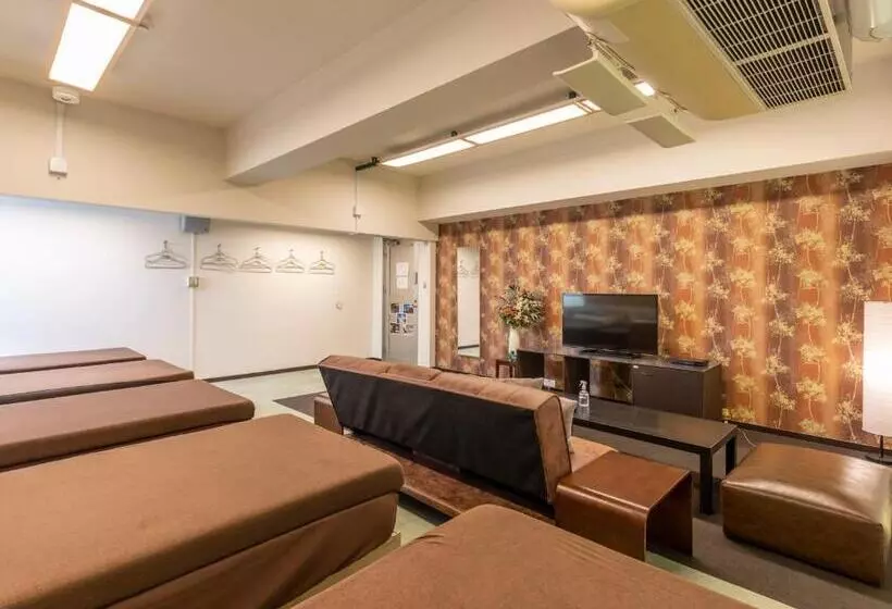 Perhehuone Jaettu Kylpyhuone, Omotenashi Hostel Miyajima