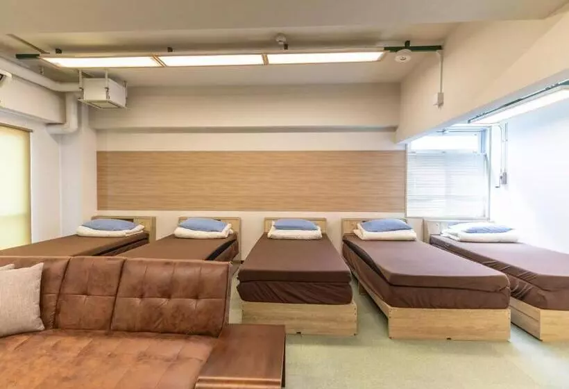 Perhehuone Jaettu Kylpyhuone, Omotenashi Hostel Miyajima