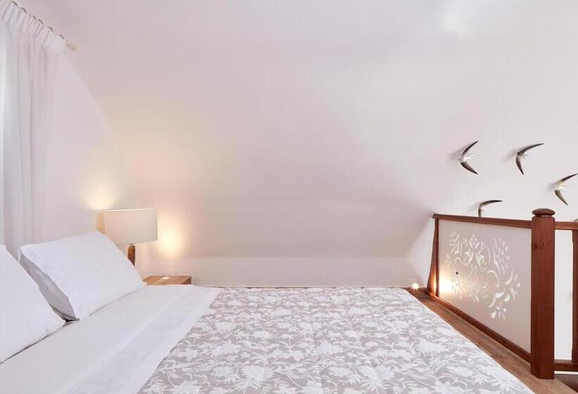 Suite Deluxe, Orabel Suites Santorini