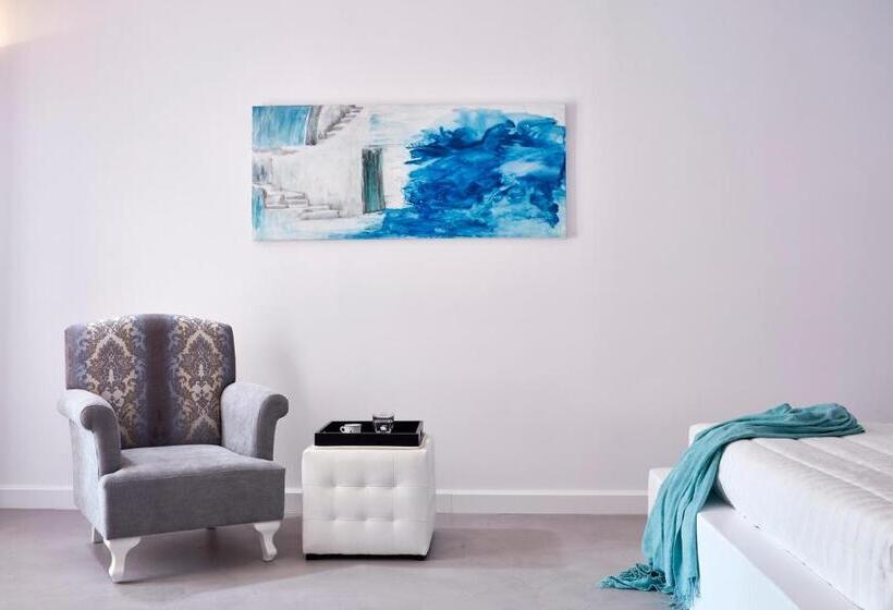 Suite avec Hydromassage, Orabel Suites Santorini