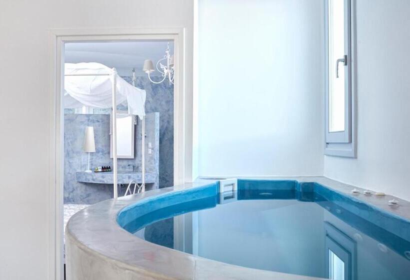 Suite avec Hydromassage, Orabel Suites Santorini