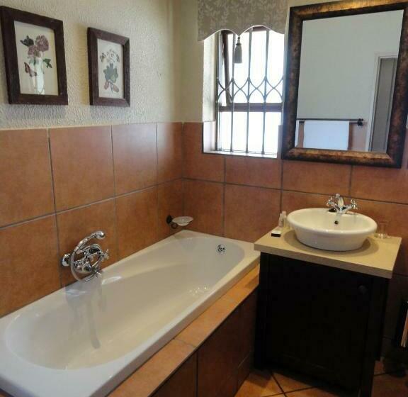 اتاق سوپریور, Black Eagle Hotel & Spa