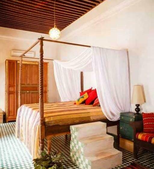 标准间, Riad Idrissy