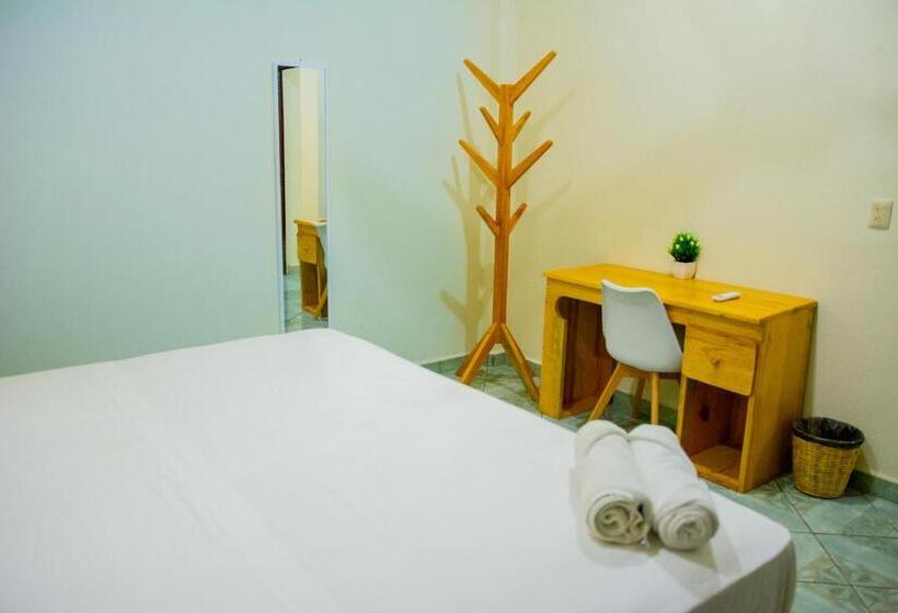 デラックストリプルルーム, Posada Girasol